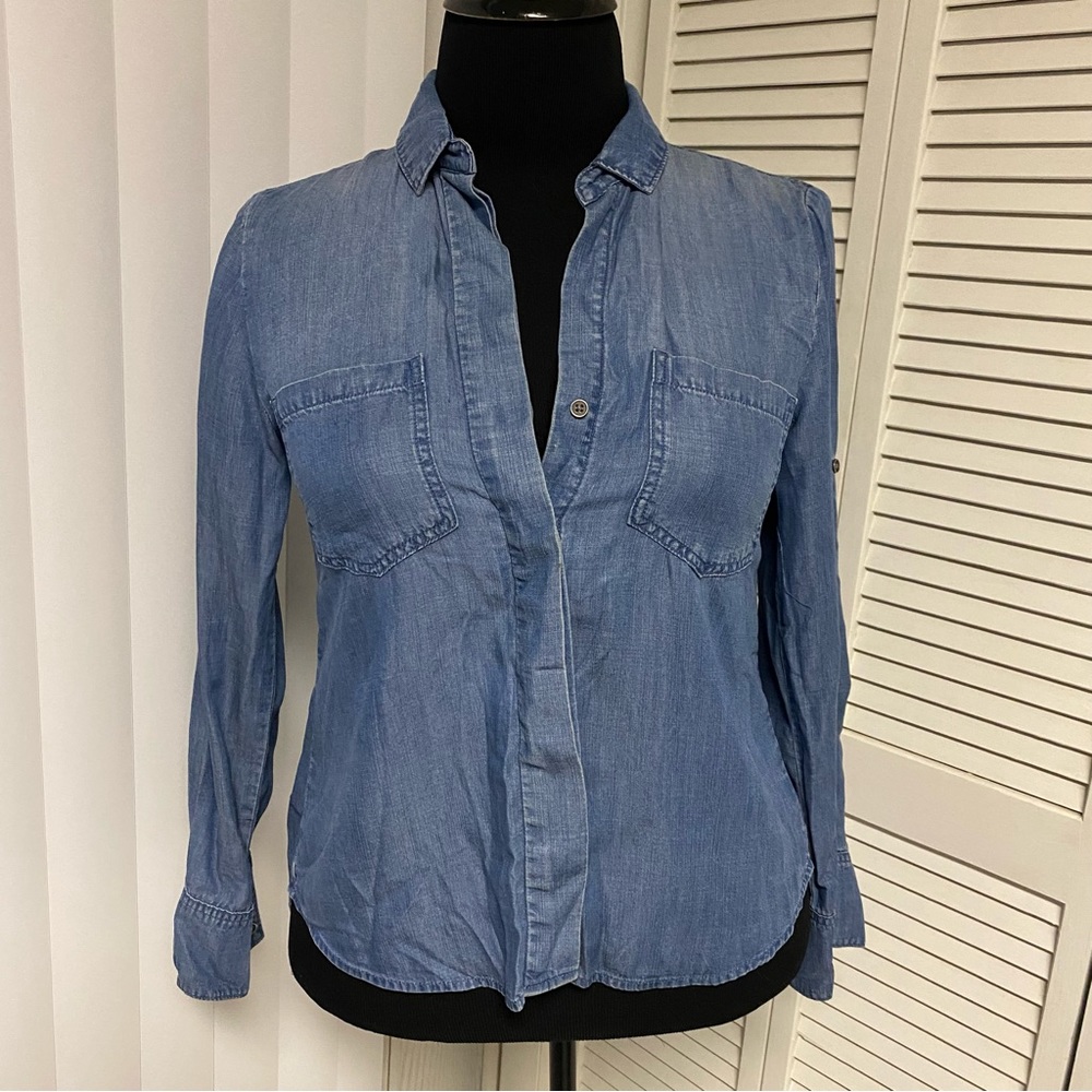 Chelsea & Violet Long Sleeve Button-Up Split Tails Shirt Size S